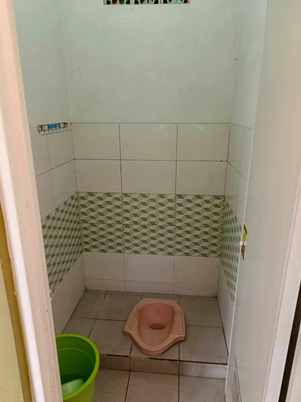 Fasilitas kamar mandi 1 Kost Almawadah